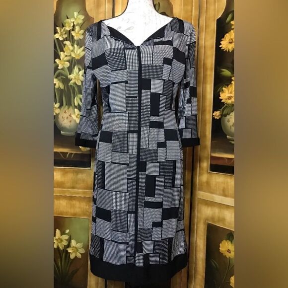 Purple Rain Women's Black White 3/4 Sleeve Geometric Print Dress - Size S - Picture 4 of 7